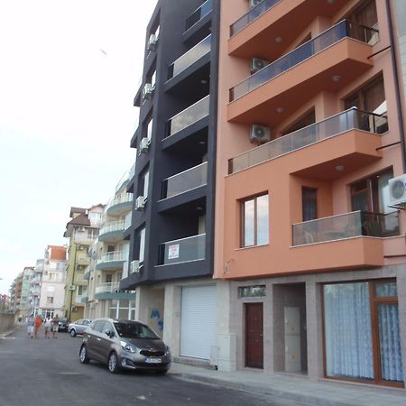 Cherno More 2 Apartamento Pomorie Exterior foto