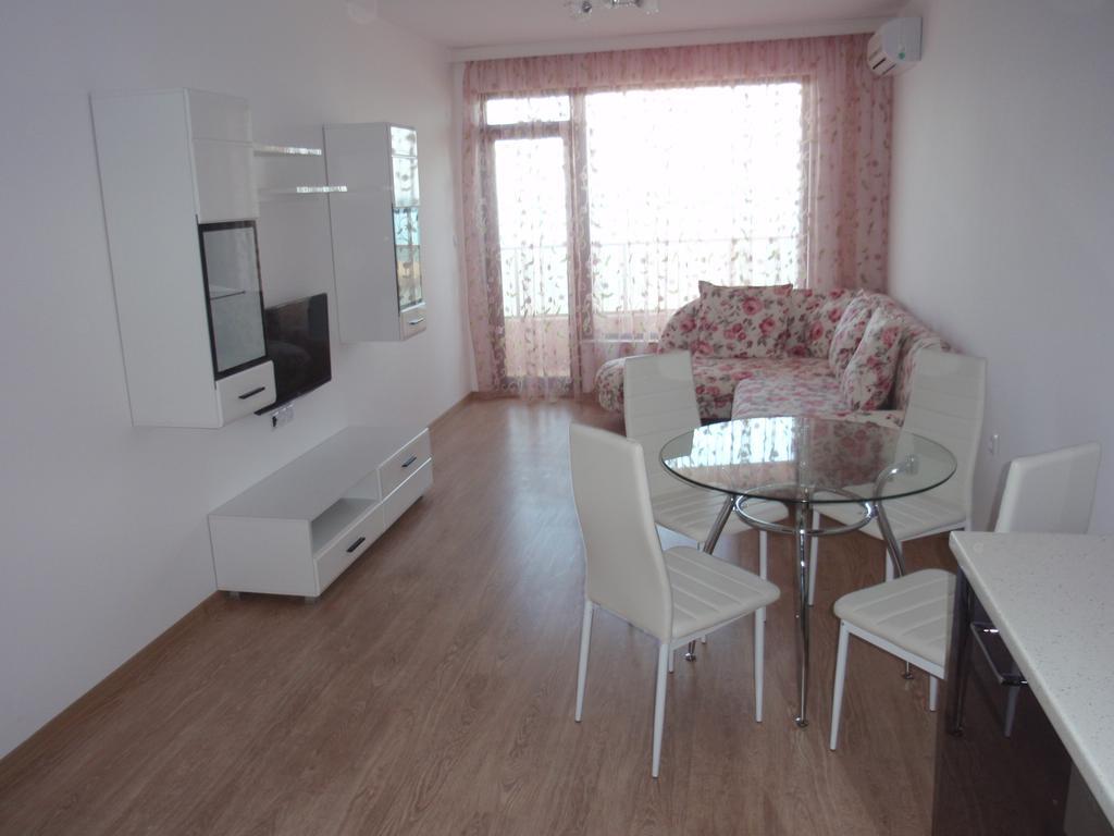 Cherno More 2 Apartamento Pomorie Exterior foto