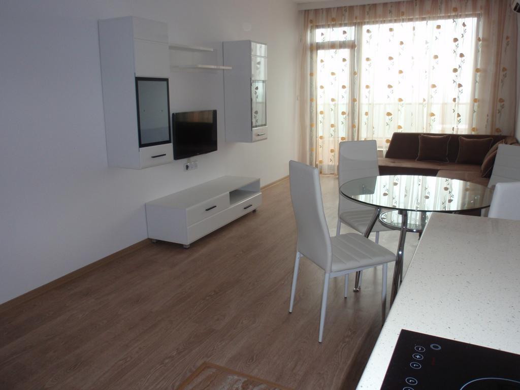 Cherno More 2 Apartamento Pomorie Exterior foto